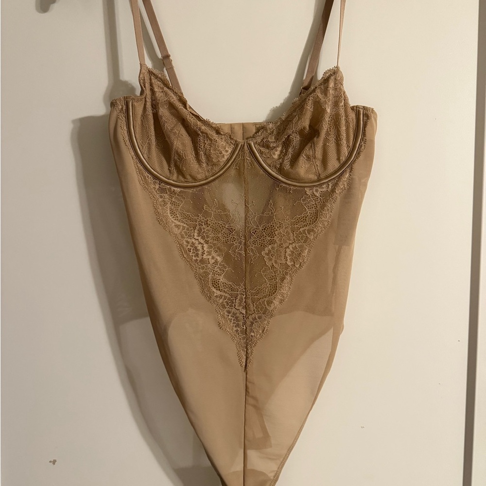 Abercrombie & Fitch Lace Bodysuit in Beige